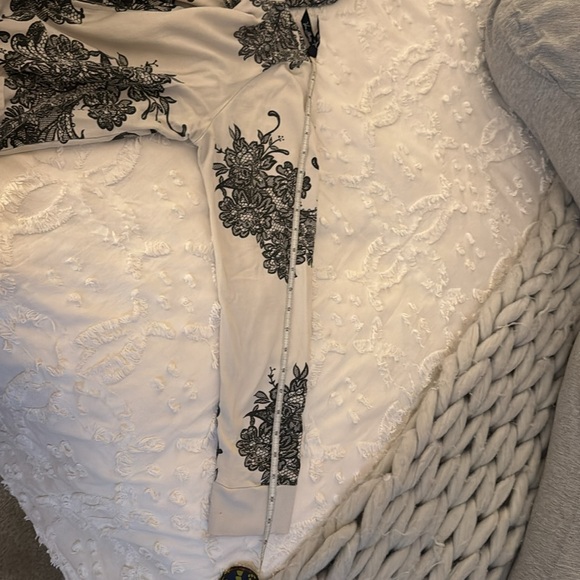 Zip-up hoodie, light weight, bought at urban outfitters - Picture 5 of 5